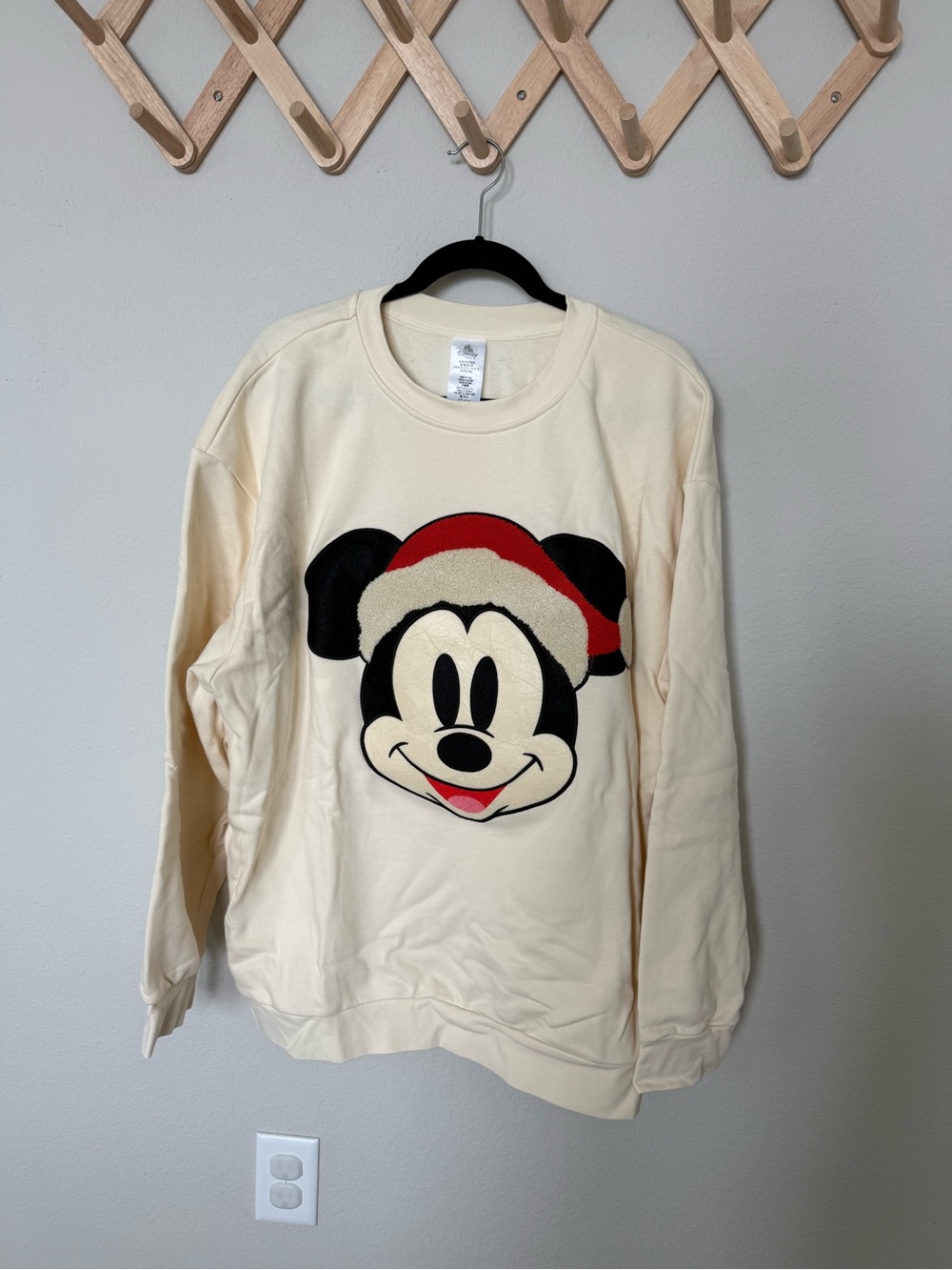 DISNEY Santa Mickey Sweatshirt